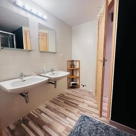 Bluettravel 1 Apartamento Serra Nevada